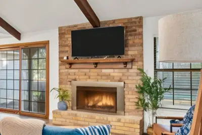 Image de Blue Moon Retreat: Spacious 4-Br Home w/ Fireplace & Pool Near Waco & Baylor