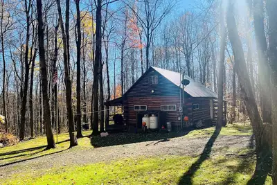 Image de Charming Full Bed & 2 Twin Bed  cabin w/Ac, Heat, WiFi in lovely Cooperstown,