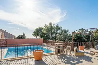 Image de Villa Provençale proche plages pour 10/12 personnes