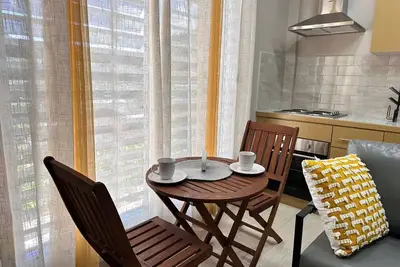 Modern 1-bedroom apt. in Saint George's, near city, stadium, beach; Ac, WiFi