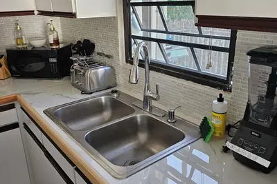 Image de Charming 2-bedroom house in St. John with WiFi and Ac