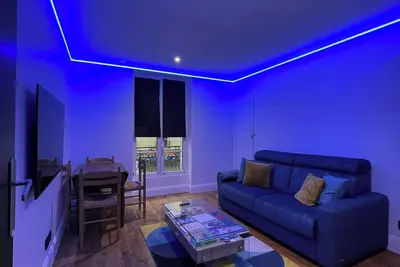 Image de Paris appartement 4 personnes + 1 bébé, 2 pièces très bien situé.