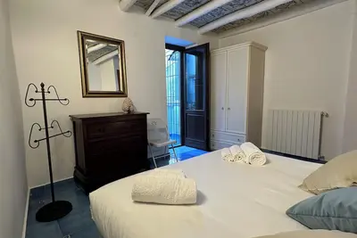 Image de Apartment located in the heart of Palermo, less than 100 meters from the TeatroMassimo