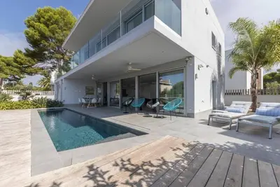 Casa Chamizo | Modern luxury villa | private pool | 3 bedrooms | 300m from beach