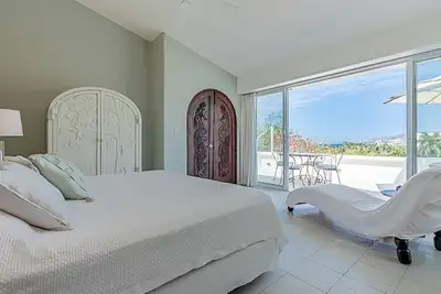 Image de Ixtapa Luxury Ocean View Villa on Golf Course