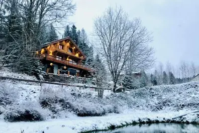 Image de Chalet Les Cimes - Sauna - Jacuzzi