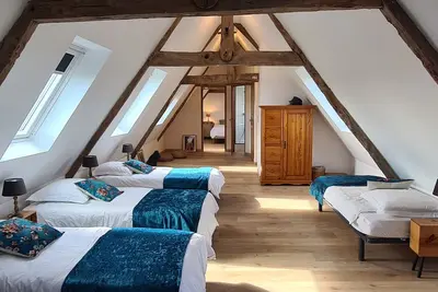 Image de A 10 minutes des plages, cottage/ 15 personnes pour apprécier le charme du lieu.