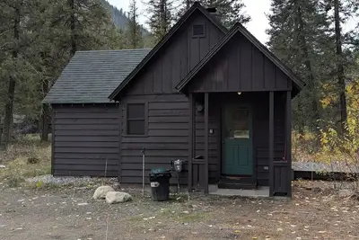 Image de One Bedroom Creekside Cabin