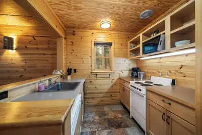 Image de Rustic Two Bedroom Cabin