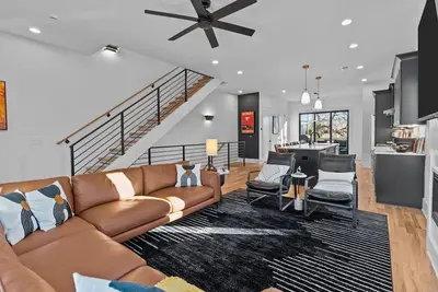 Image de Heart of Charlotte luxury 4-bedroom house with Ac-Heat and high-speed WiFi