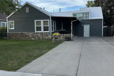 Image de Custer Cottage / Fenced Yard