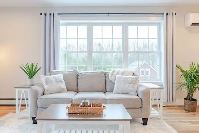 Image de Countryside Oasis Charming 1br Farmhouse Getaway