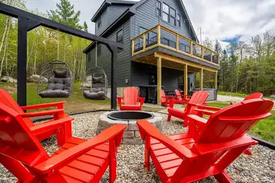 Image de Family Friendly! HotTub! Game Room! Dogs Ok! A/C!