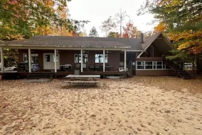 Image de Lake Superior Waterfront - New Listing