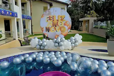 Image de Cozy apartment with tranquility, but close to the action