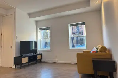 Image de Modern Comfort in Dt Montreal