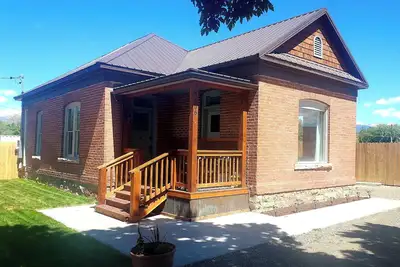Image de 506 Historic Brickhouse off Main St. - 2 Blocks from Salmon River