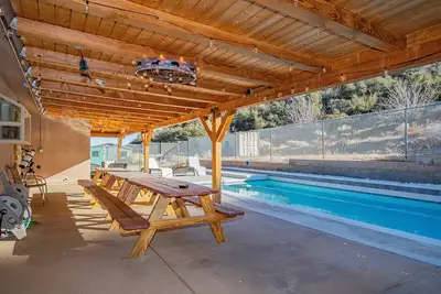 Image de Charming 3-bedroom house with WiFi, Ac in lovely Lake Hughes