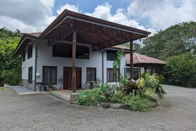 Image de Charming 2-bedroom villa in La Fortuna Costa Rica with WiFi and Ac