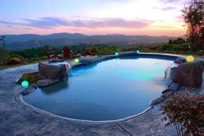 Image de Yosemite Dreams in Mariposa with Pool/Hot Tub/Firepit/Pet Friendly