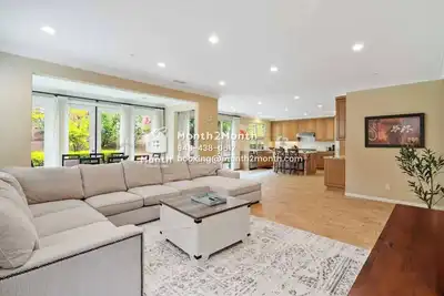 Image de Charming Retreat at Crestwick: Your Perfect Summer Getaway Awaits! #7572