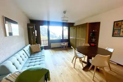 Image de Forest B - freshly renovated, cozy & top view! + balcony & parking