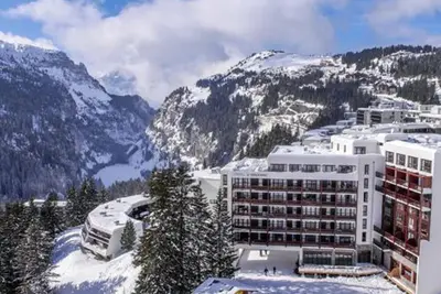 Image de Appartement skis aux pieds à Flaine avec parking et piscine