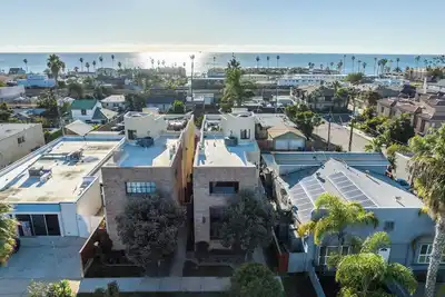 Image de Panoramic Sunset View Roof Deck | Walk to Beach!