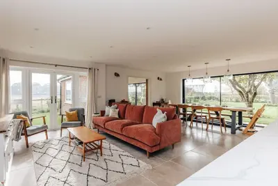 Image de Hayfield - country house sleeping 8
