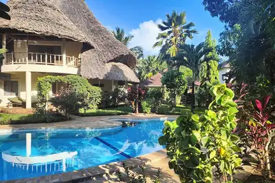 Image de Charmante villa avec piscine située à 10 minutes à pied de la belle plage