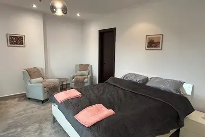 Image de 3-bedroom apartment in terrific Jeddah with WiFi, fitness room, Ac
