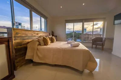 Image de Belleza Panorámica en el centro Mendocino