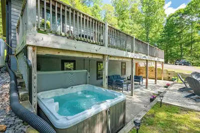 Image de Modern Dog Friendly Farmhouse Fun by Deep Creek Lake