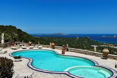 Image de Exclusive Seafront Villa Heated Pool & Jacuzzi • Stunning Panorama over Caprera