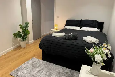 Image de Cozy Apartment near Luton AirPort, Train Stn & Football Club with free Parking