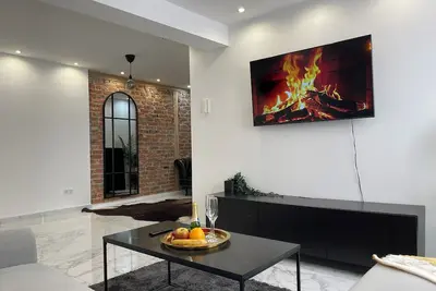 Image de Adventure luxury apartment located 1, 6 km from Buderus Arena, ( Central Old Town )