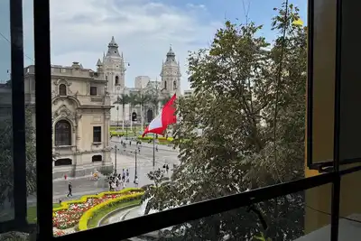 Image de Departamento con vista a Palacio de Gobierno! Completamente renovado