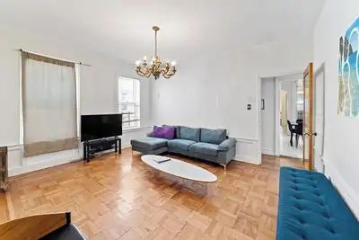 Spacious 5-bedroom house in enjoyable Brooklyn