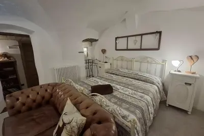 Image de Stables Suite with one freestanding bath \ntypical Trentino charming style