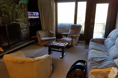 Image de Ski-on/ski-off Pico townhouse close to Killington Resort