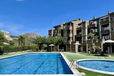 Image de Appartement en Bord de Mer avec Piscine