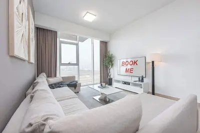 Image de Sophisticated 1 Bedroom Apartment in Bloom Tower B