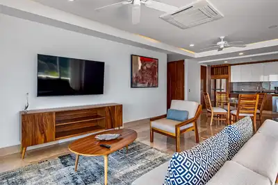 Image de Stunning Oceanfront Apartment with Breathtaking Views and Luxurious Amenities