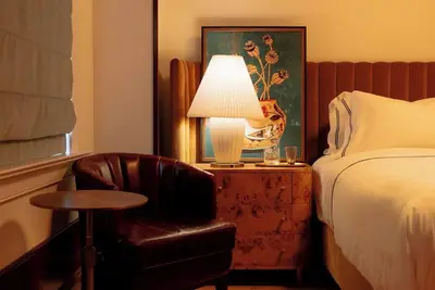 Image de Heart of Cleveland: Cozy, Chic Downtown Stay | Two Family Rooms