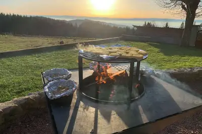 Image de Le Pas Sans Peine\nMaison de campagne 14 couchages\nAvec extérieur et  belle vue.