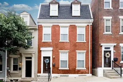 Image de 2600 sq ft - Prime Location - Rooftop Deck with City Views - King Size Beds