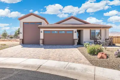 Image de New! Modern Comfort in the Heart of Verde Valley