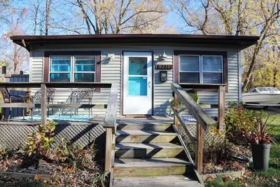 Image de Modern Cottage Minutes From Lake Michigan Beach in a quiet setting!