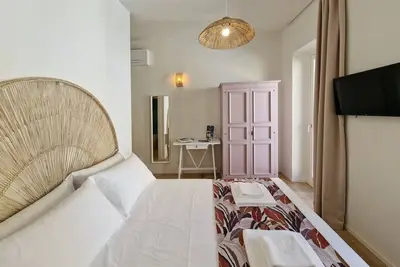 Image de Pola Rooms - Deluxe Room with Balcony