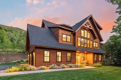 Image de Luxury Loon Mountain Cabin: 5br, 2 King Suites, Hot Tub, Arcades, Walk to River